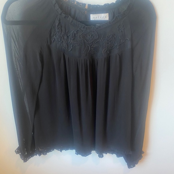 Velvet by Graham & Spencer Black Blouse - Picture 7 of 7